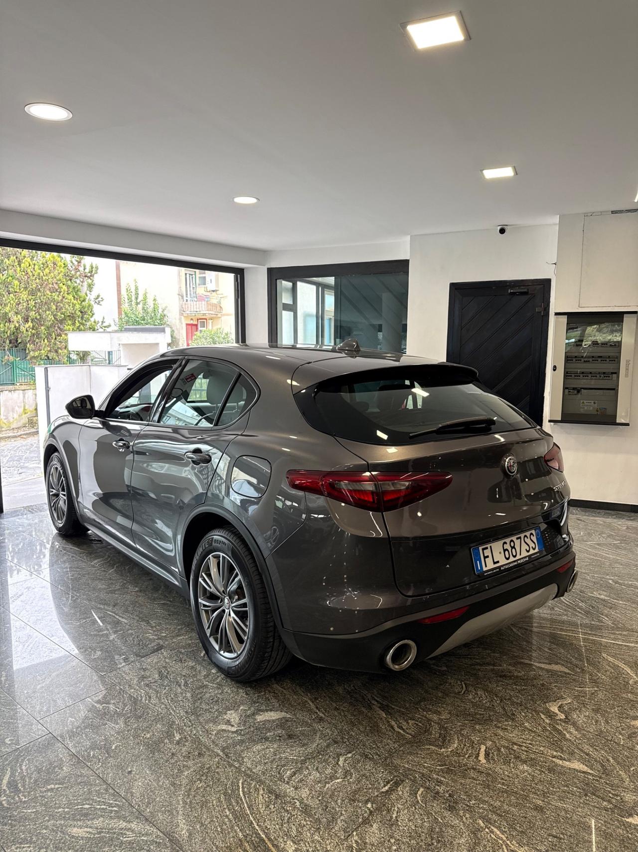 Alfa Romeo Stelvio 2.2 Turbodiesel 180 CV AT8 RWD Super