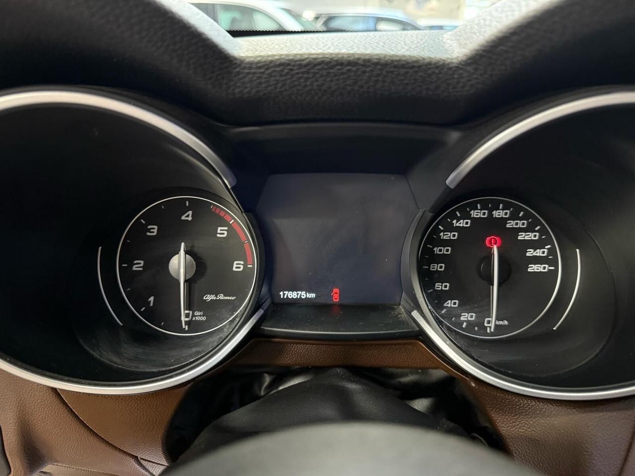 Alfa Romeo Stelvio 2.2 Turbodiesel 180 CV AT8 RWD Executive