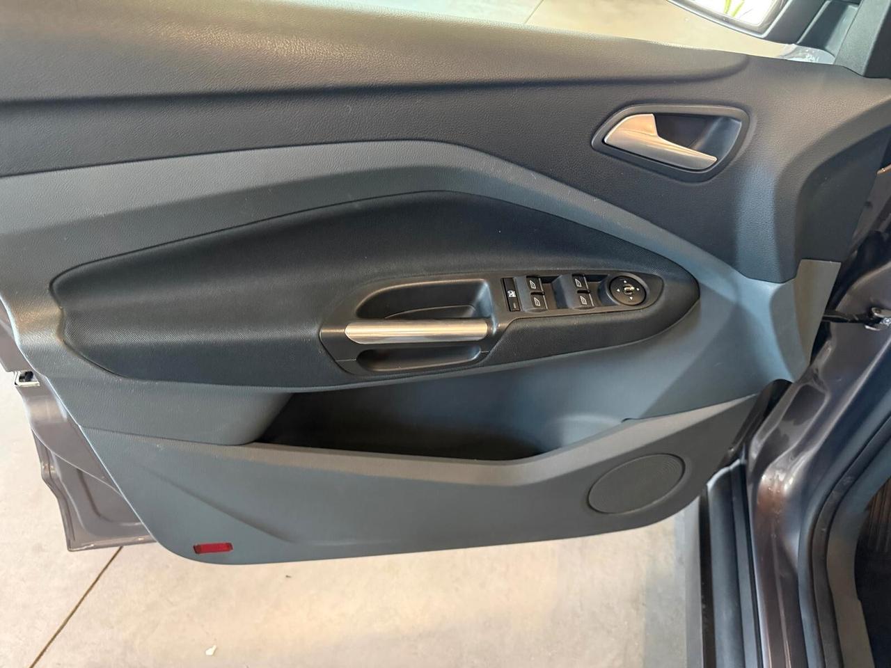 Ford C-Max 1.6 120CV GPL Titanium