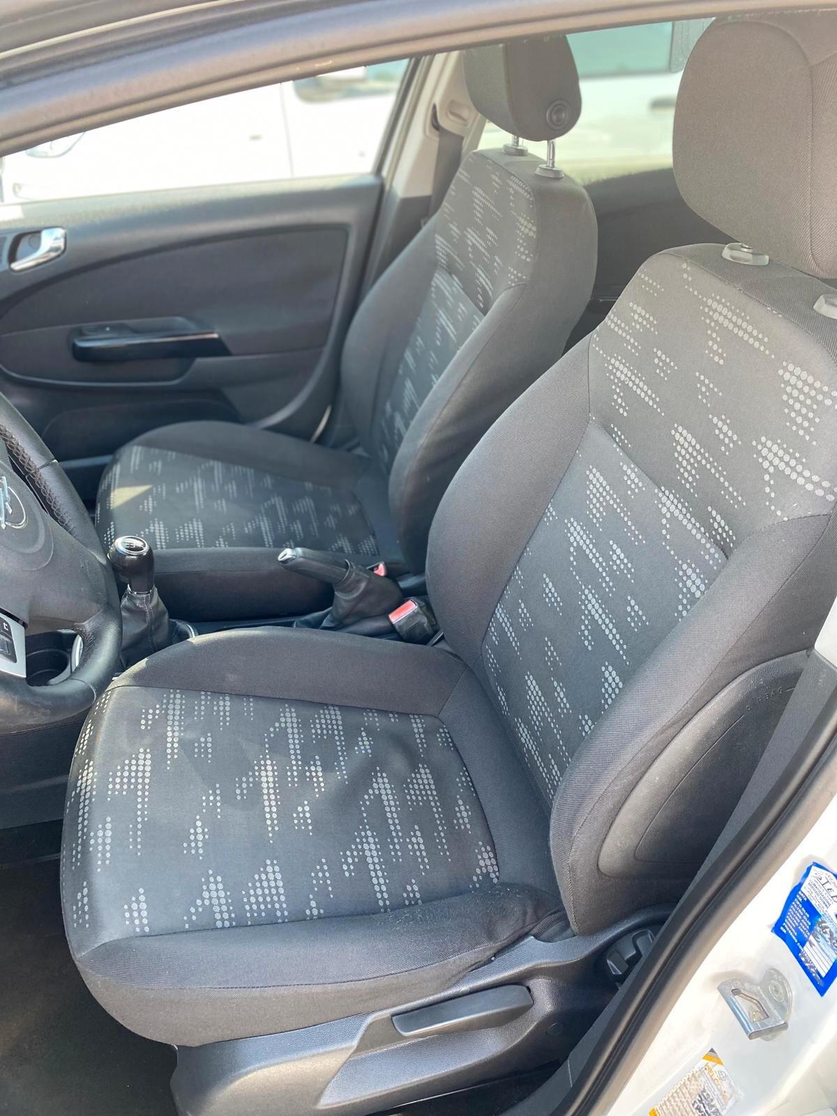 Opel Corsa 1.2 5 porte Cosmo