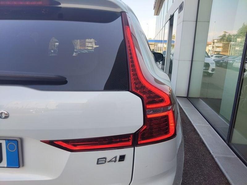 Volvo XC60 XC60 B4 (d) AWD automatico Plus Dark