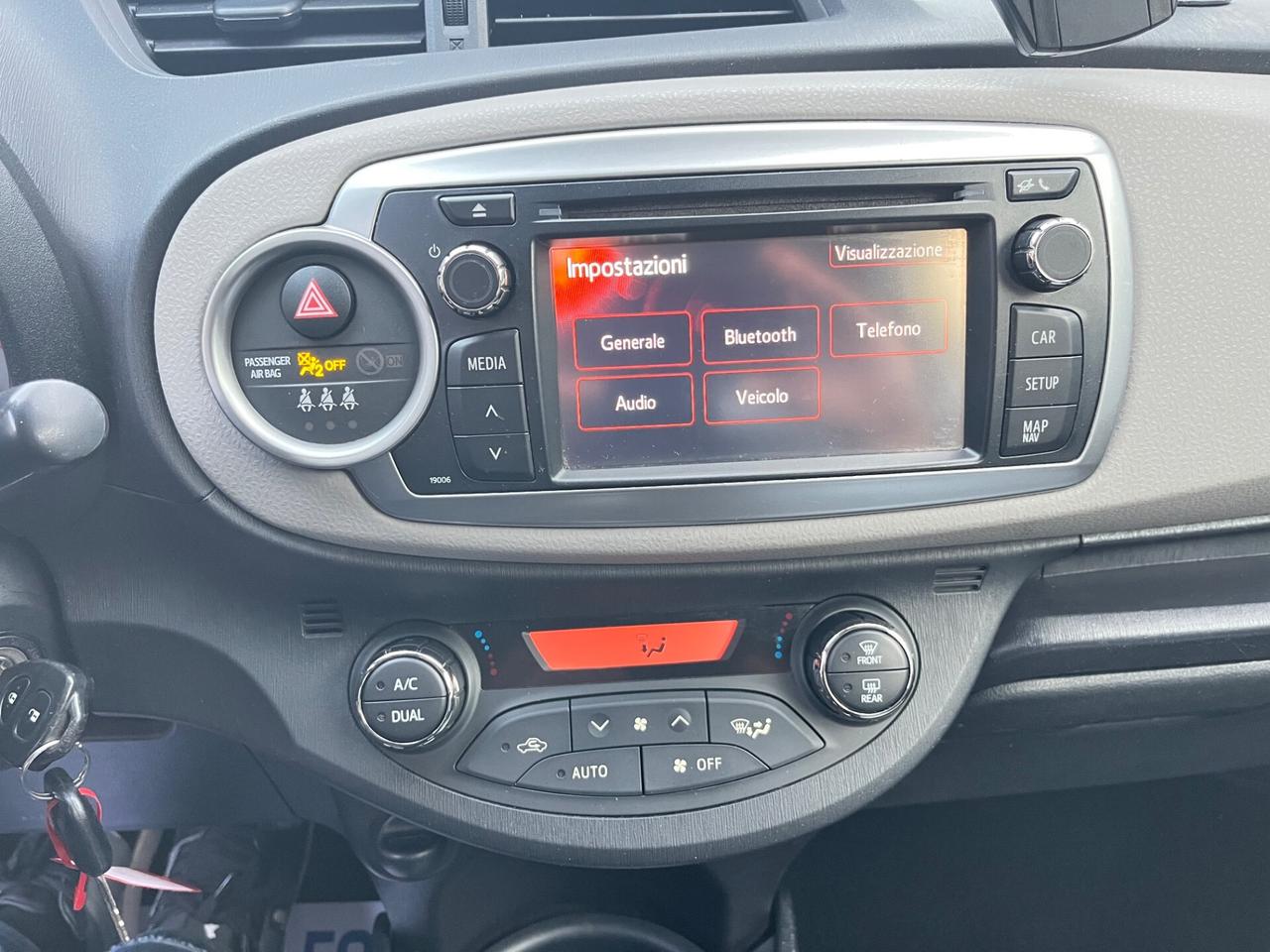 Toyota Yaris 1.0 BENZINA Lounge” tagliandi Toyota”