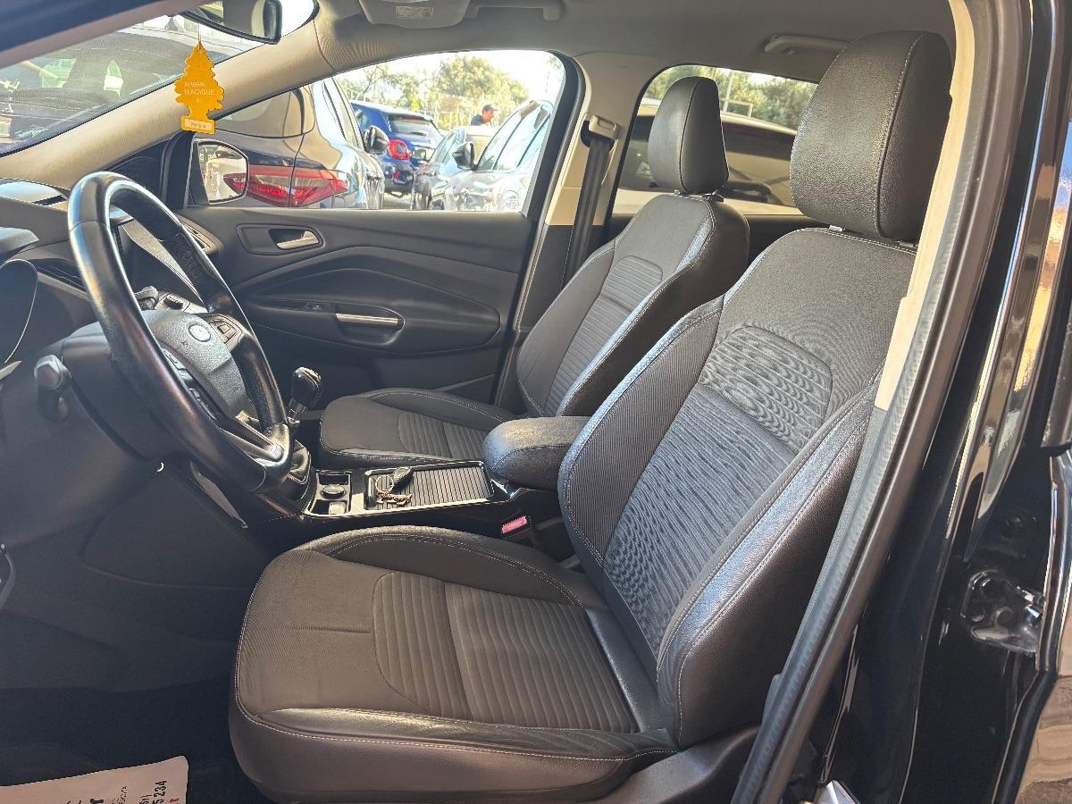 FORD - Kuga - 1.5 TDCI 120CV S&S 2WD ST-Line Bus.