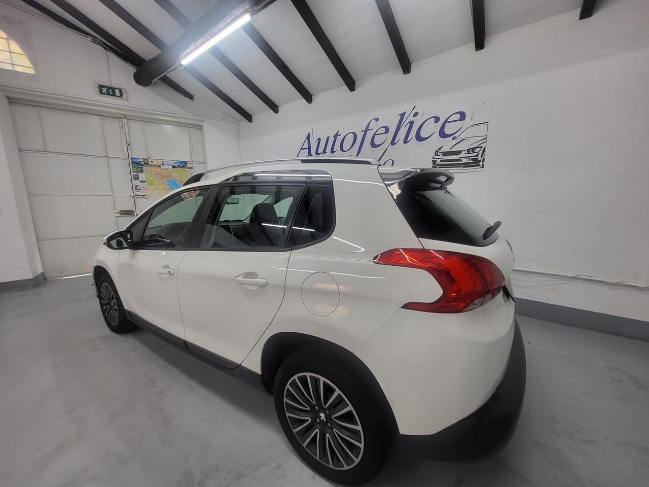 Peugeot 2008 1.6 e-HDi 92 CV Stop&Start Urban Cross