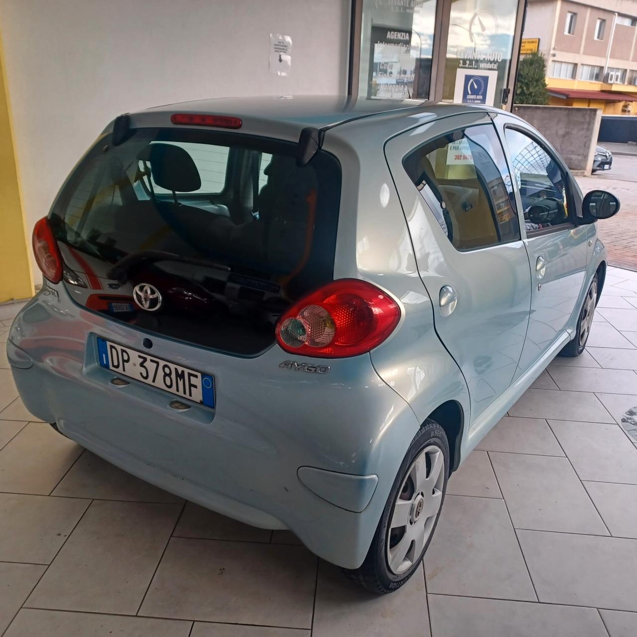 100248KM AYGO 1.0 NEOPATENTATI ECONOMICA