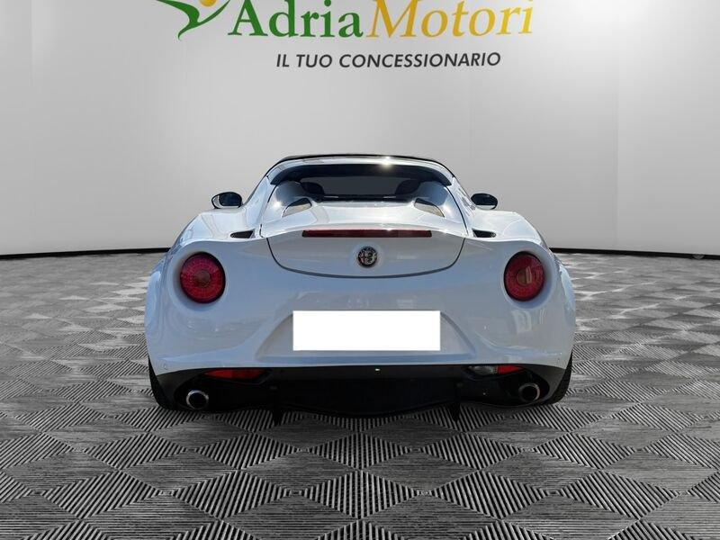 Alfa Romeo 4C 1750 TBi
