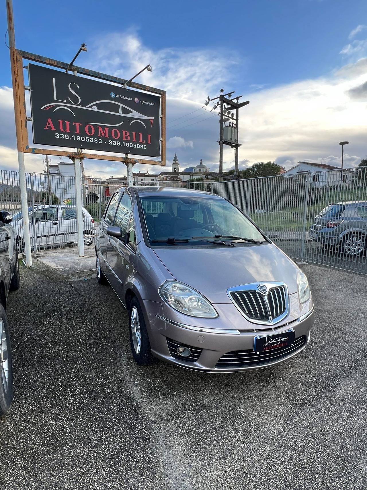 Lancia MUSA 1.4 16V Poltrona Frau