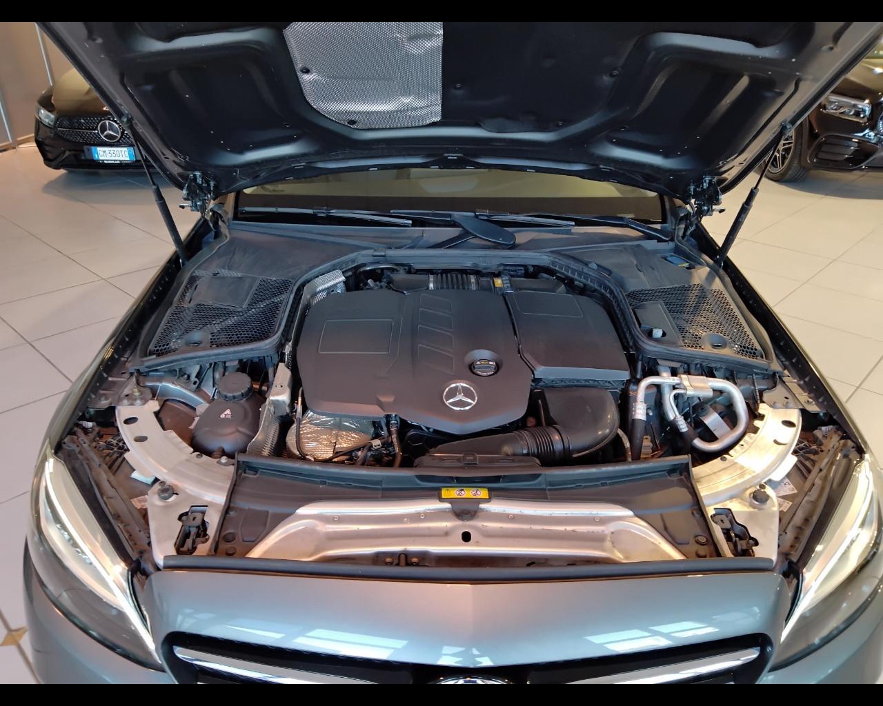 Mercedes-Benz Classe C-W205 2018 Berlina - C 220 d Sport Plus 4matic auto