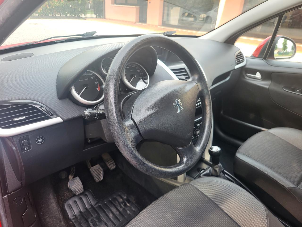 Peugeot 207 Plus 1.4 8V 75CV 5p. ECO GPL