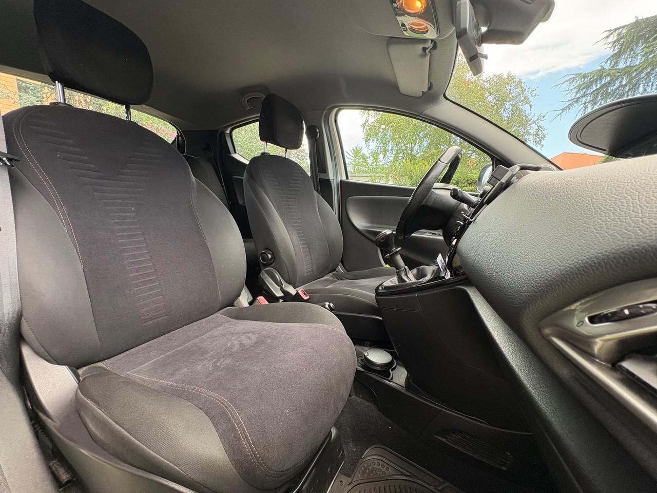 Lancia Ypsilon 0.9 TwinAir 85 CV 5 porte Metano Ecochic Gold