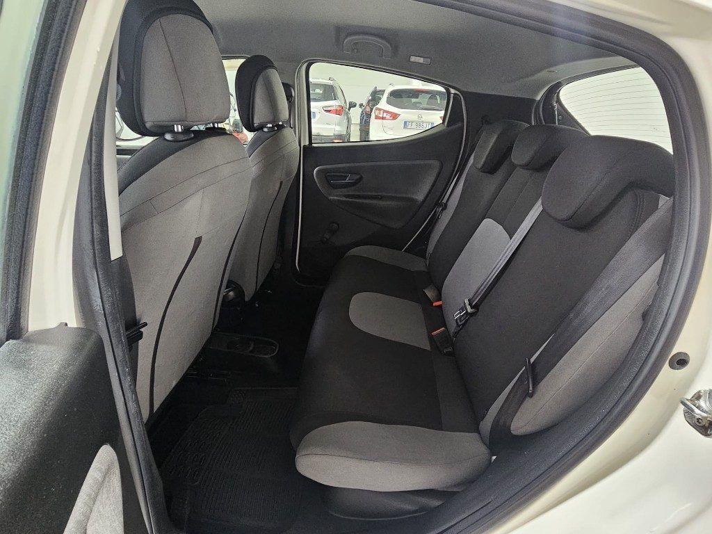 Lancia Ypsilon 1.2 69 CV 5 porte Silver