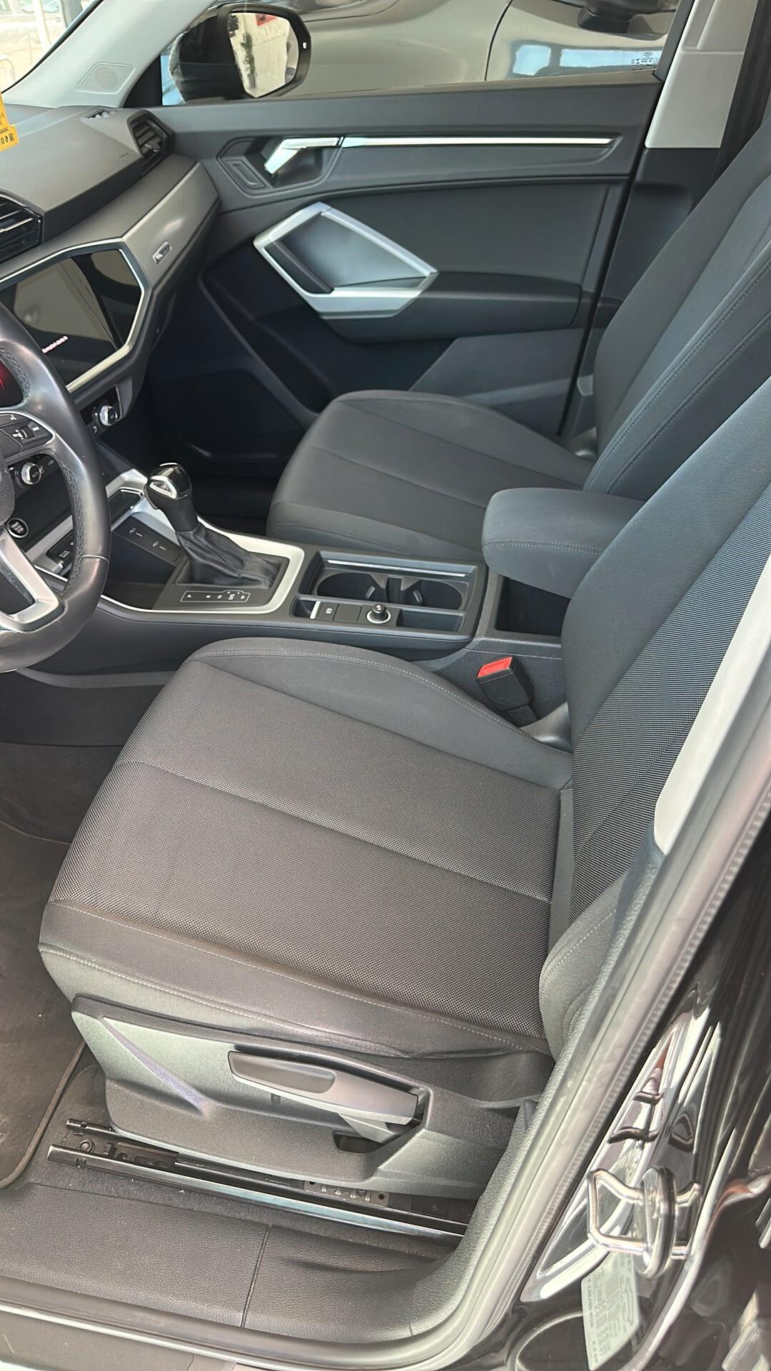 Volkswagen Tiguan 2.0 TDI SCR DSG Business BlueMotion Technology R-LINE
