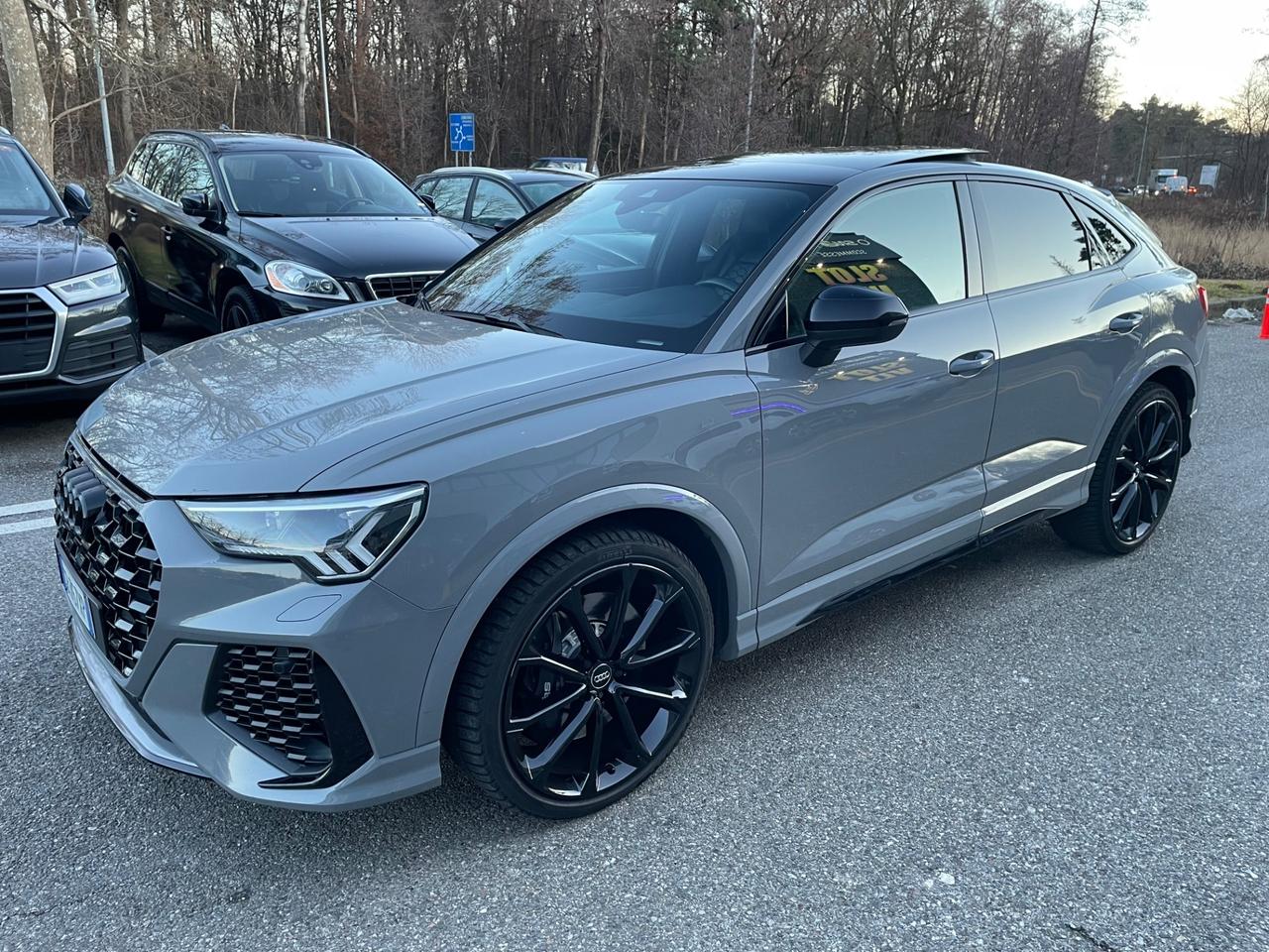 Audi RSQ3 SPB quattro*Automatik*Navi*Pelle