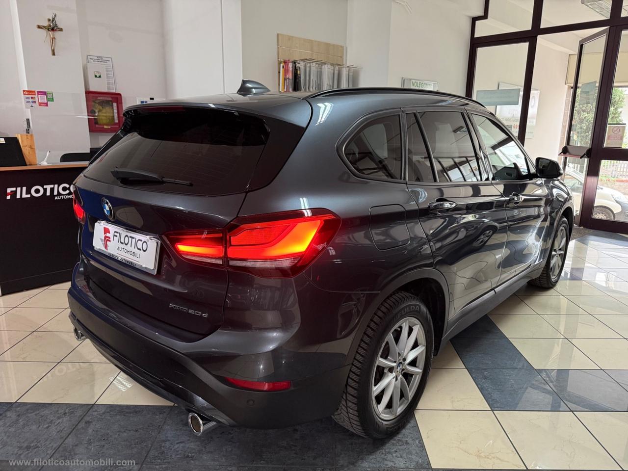 BMW X1 xDrive20d Business Advantage TETTO PANORAMICO - FULL LED