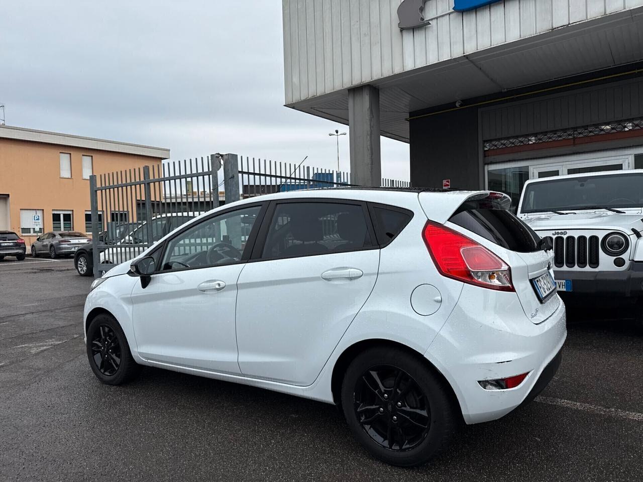 Ford Fiesta 5p 1.5 tdci / EURO 6/ NEOPATENTATI