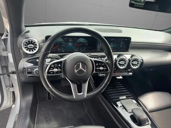 Mercedes-Benz A 180 d Sport auto~Unipro