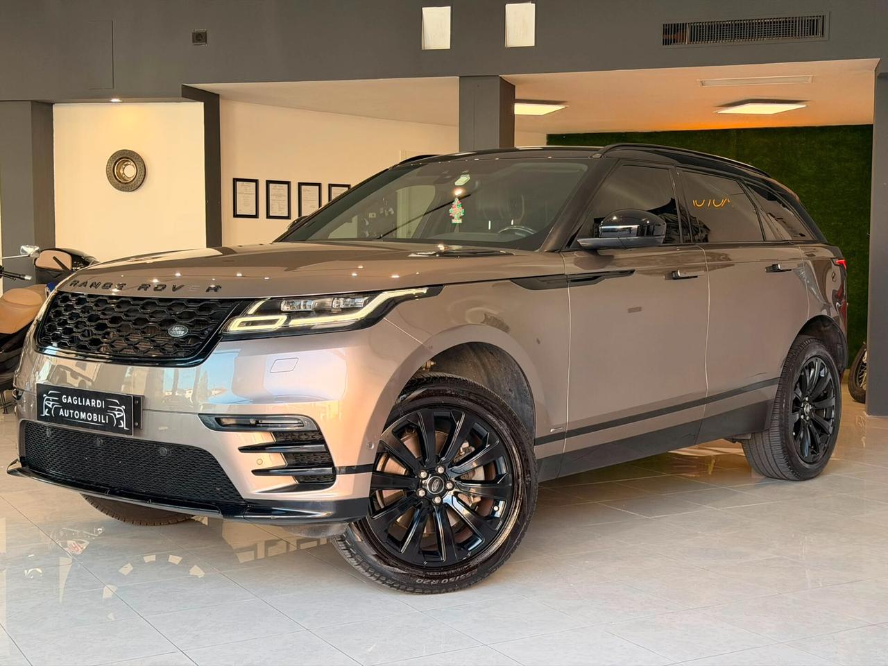 Land Rover Range Velar 2.0D I4 241 CV R-Dynamic HSE