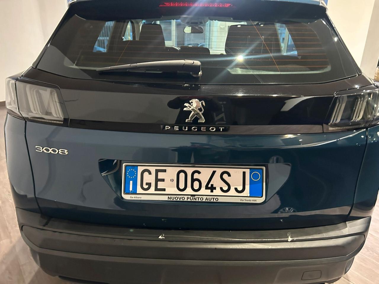 Peugeot 3008 BlueHDi 130 S&S EAT8 Active Pack