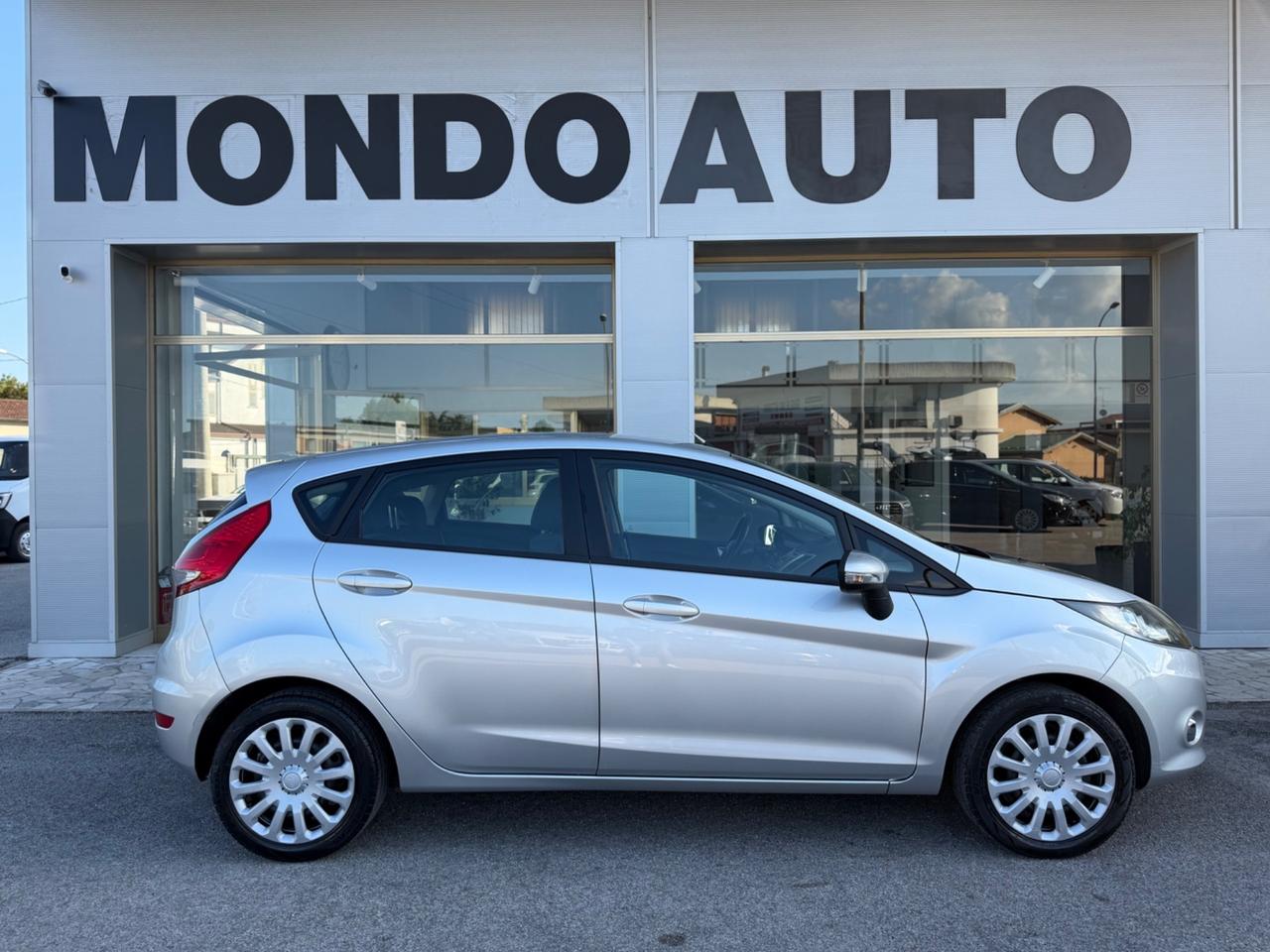 Ford Fiesta Ikon 1.4 TDCi 70CV 5 porte