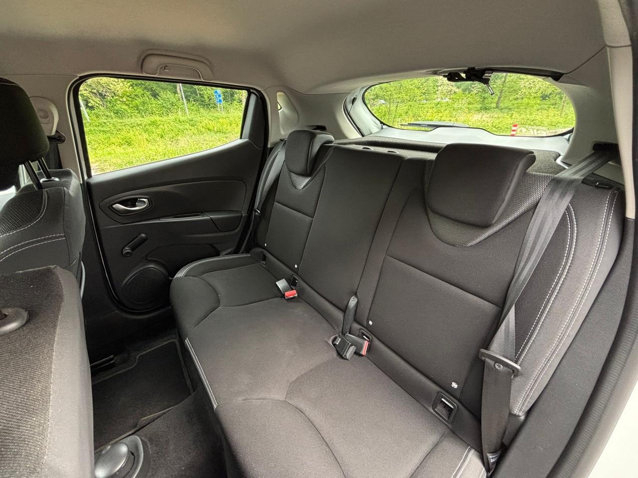 Renault Clio 1.2 75CV 5 porte Zen