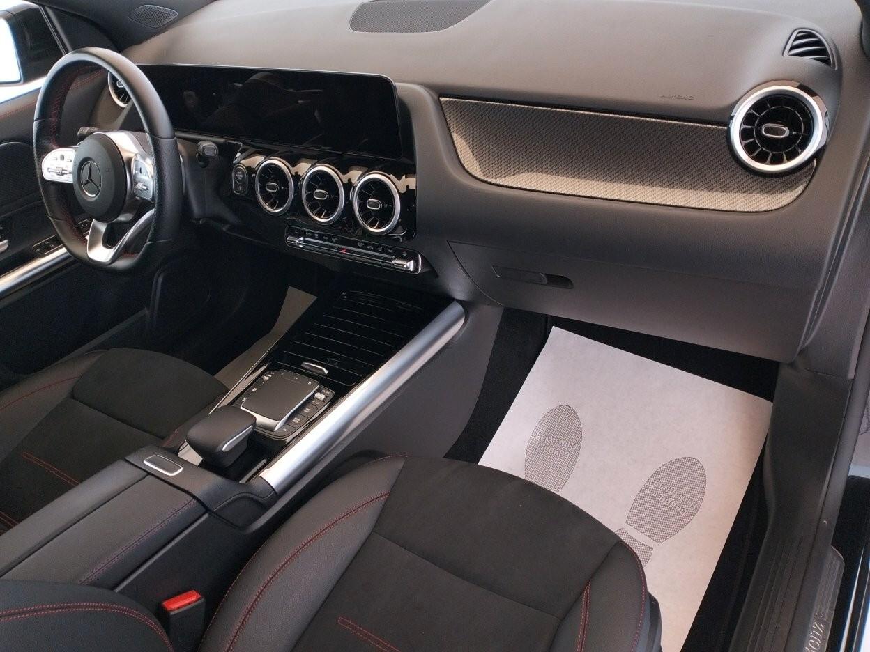 Mercedes-Benz GLA 180d Premium auto - PACCHETTO AMG - PACCHETTO NIGHT