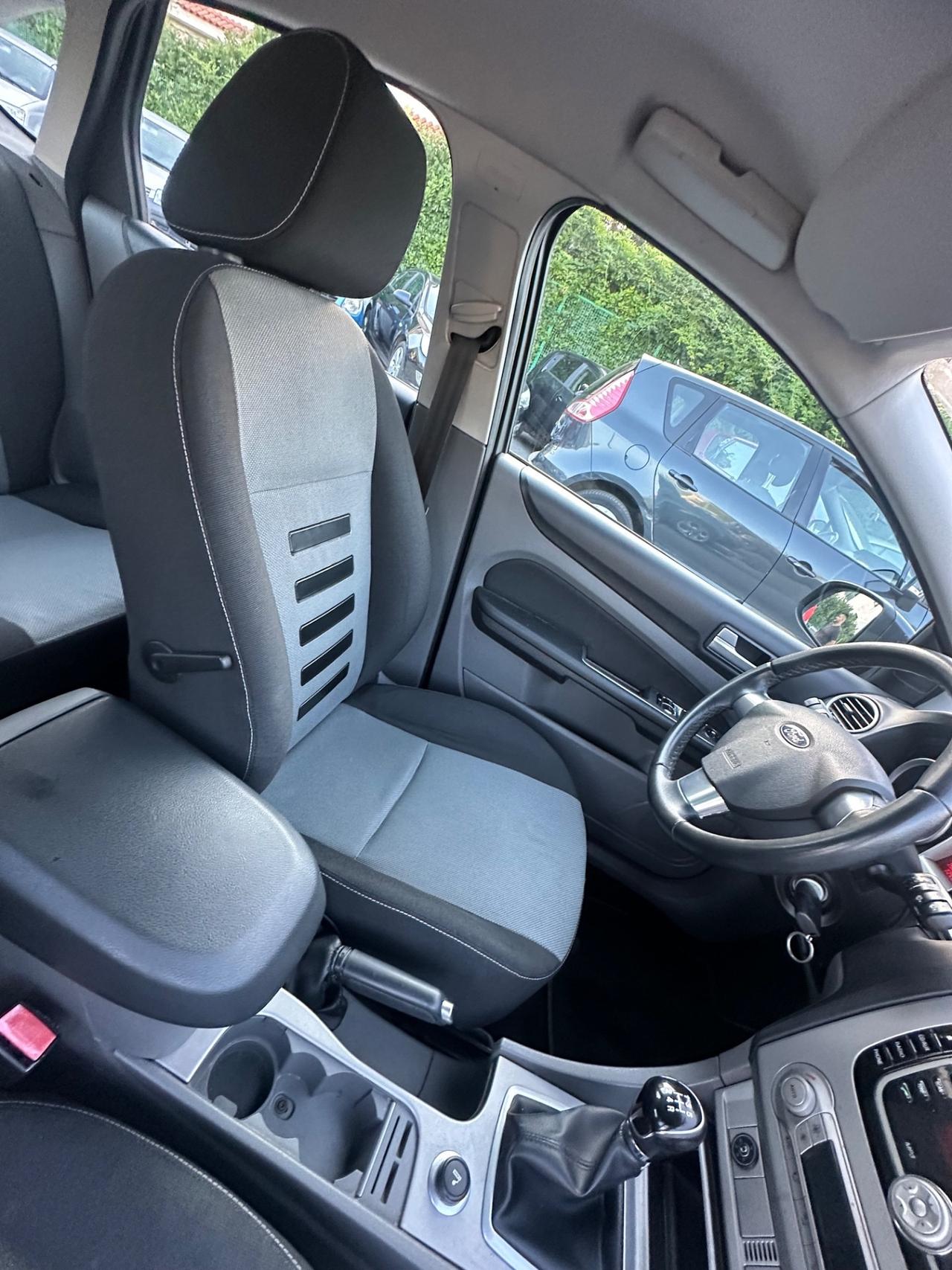 Ford Focus 1.6 (115CV) 5p. Bz.- GPL Titanium
