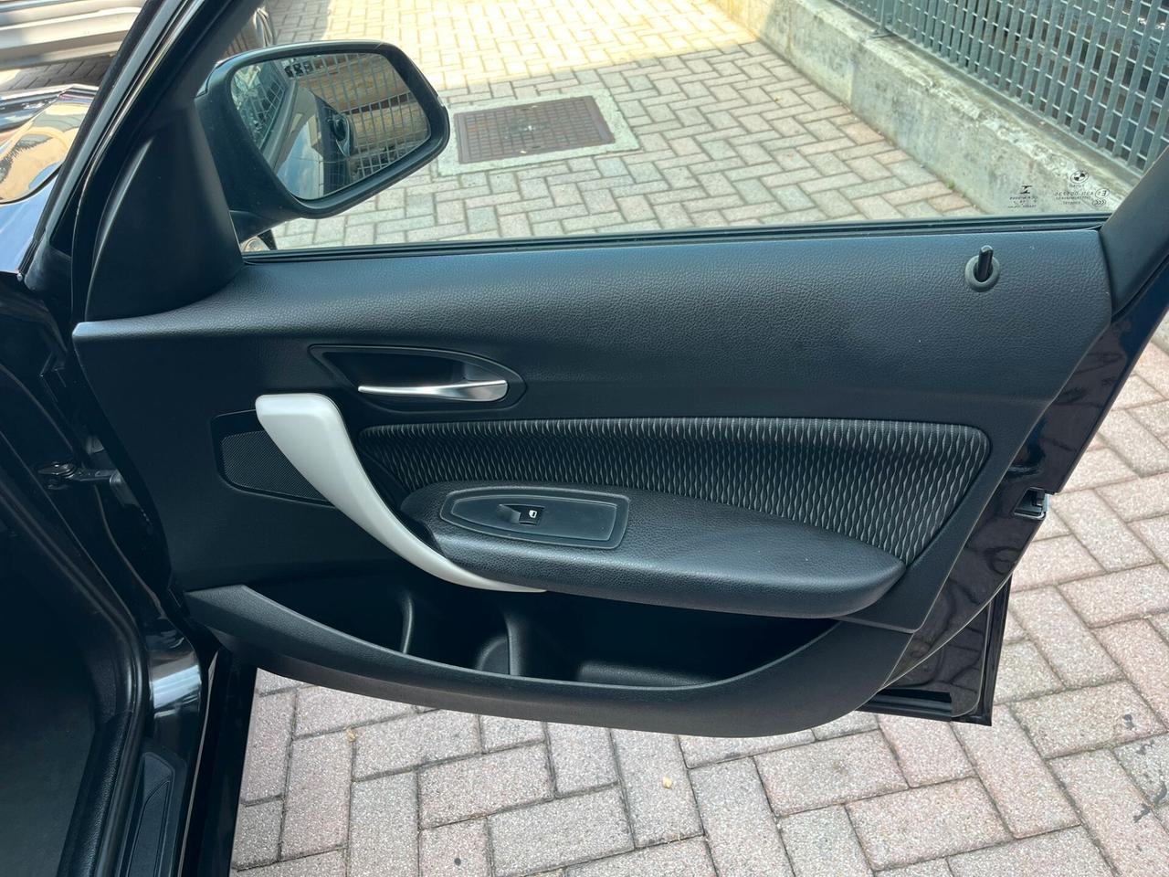 Bmw 118d 5p. Advantage 150CV automatica