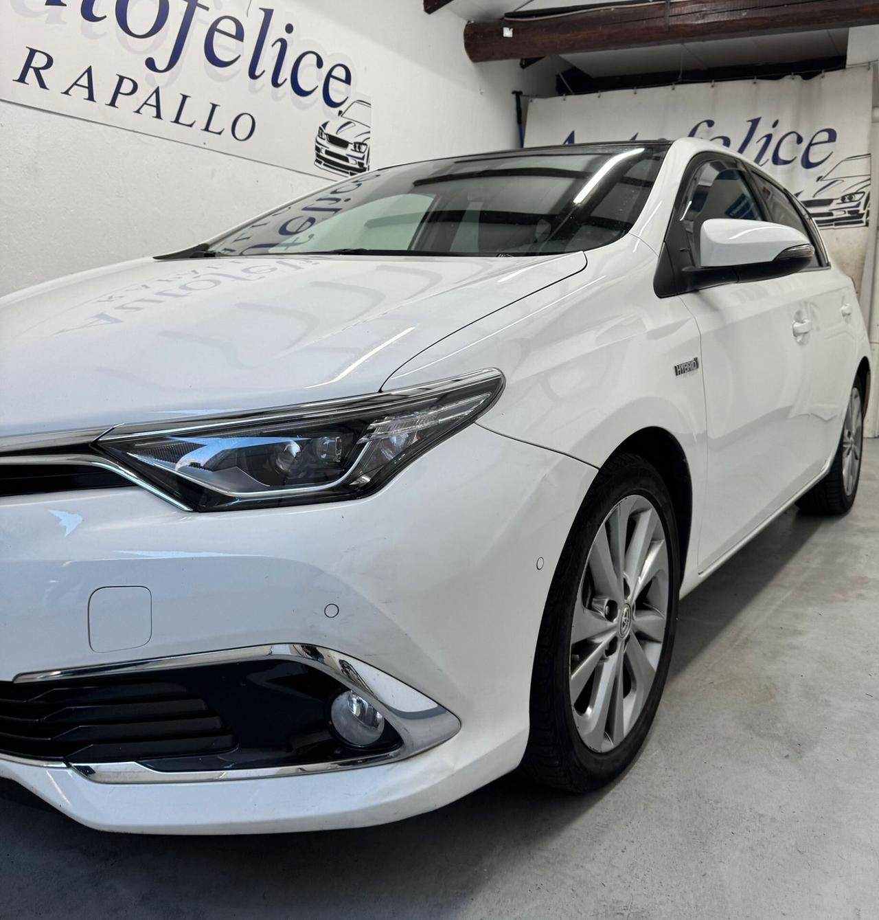 Toyota Auris Touring Sports 1.8 Hybrid Active Plus