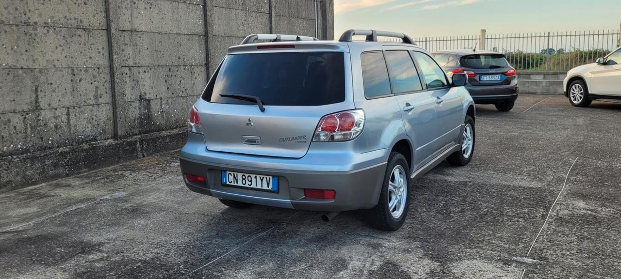 Mitsubishi Outlander GPL unico proprietario 28974 km.