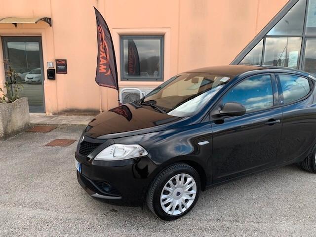 Lancia Ypsilon 1.2 69 CV 5 porte GPL Ecochic Gold