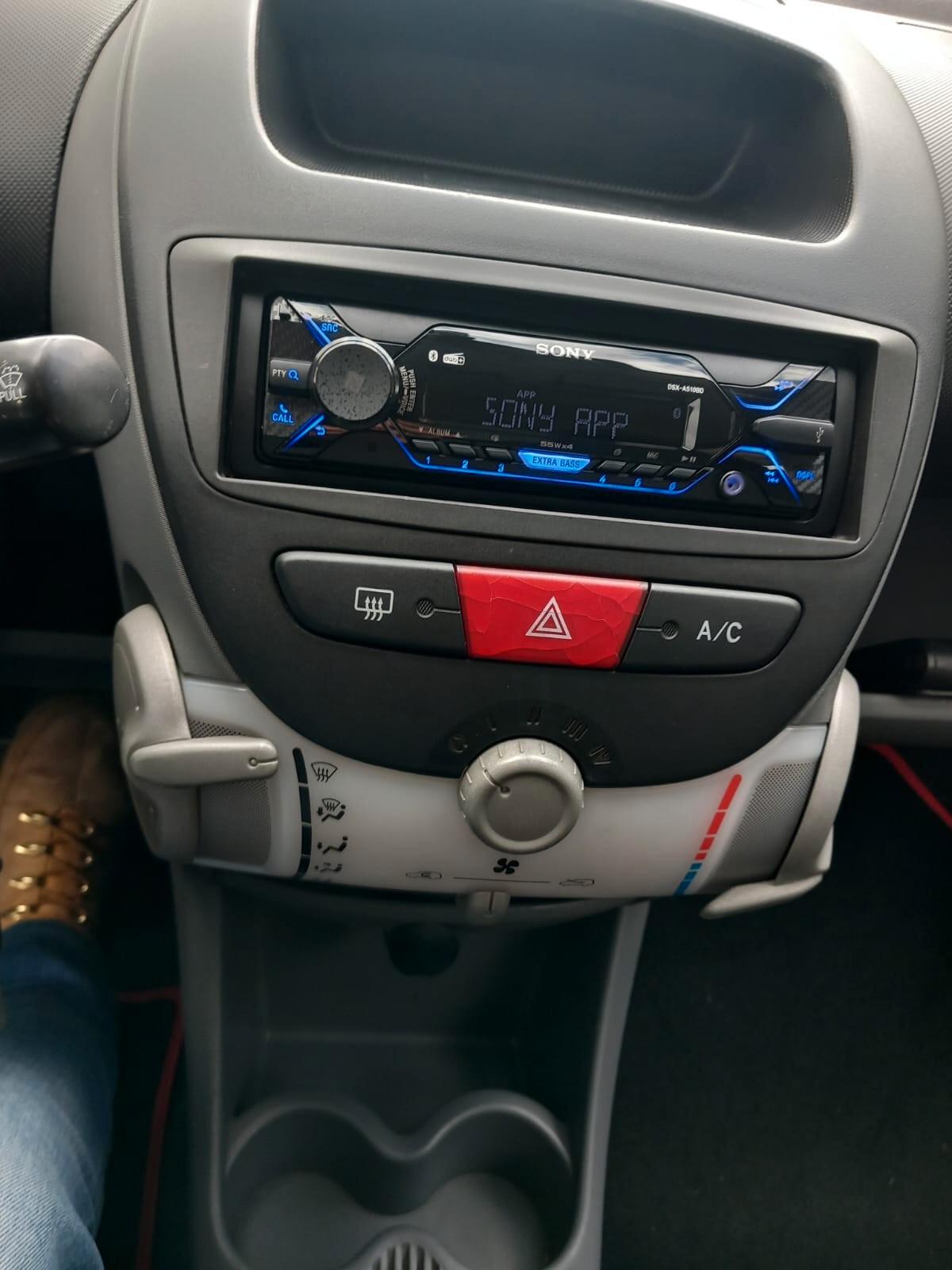 Toyota Aygo 1.0 12V VVT-i 5 porte Sol