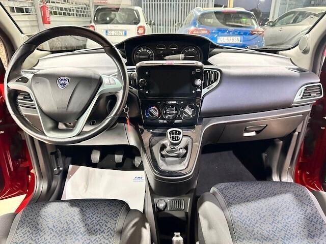 Lancia Ypsilon 1.0 FireFly 5 porte S&S Hybrid Gold