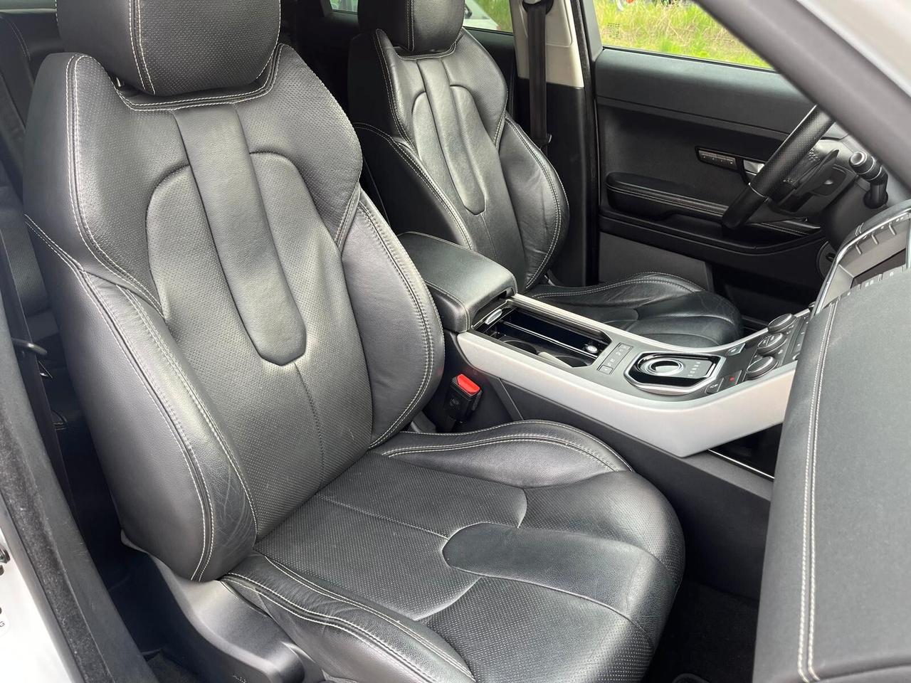 Land Rover Range Evoque 2.2 TD4 5p. Pure