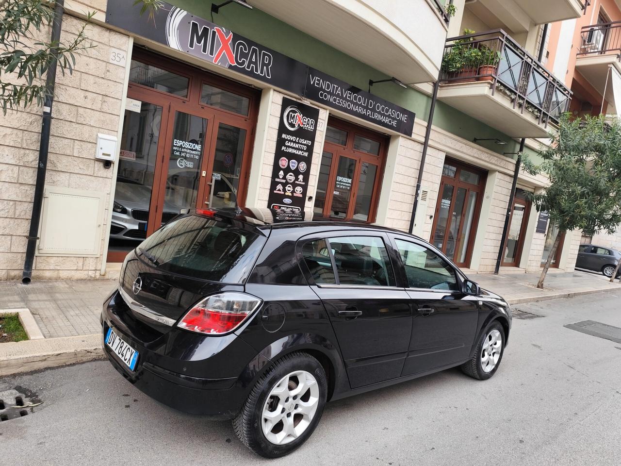 Opel Astra 1.7 CDTI 110CV COSMO BERLINA