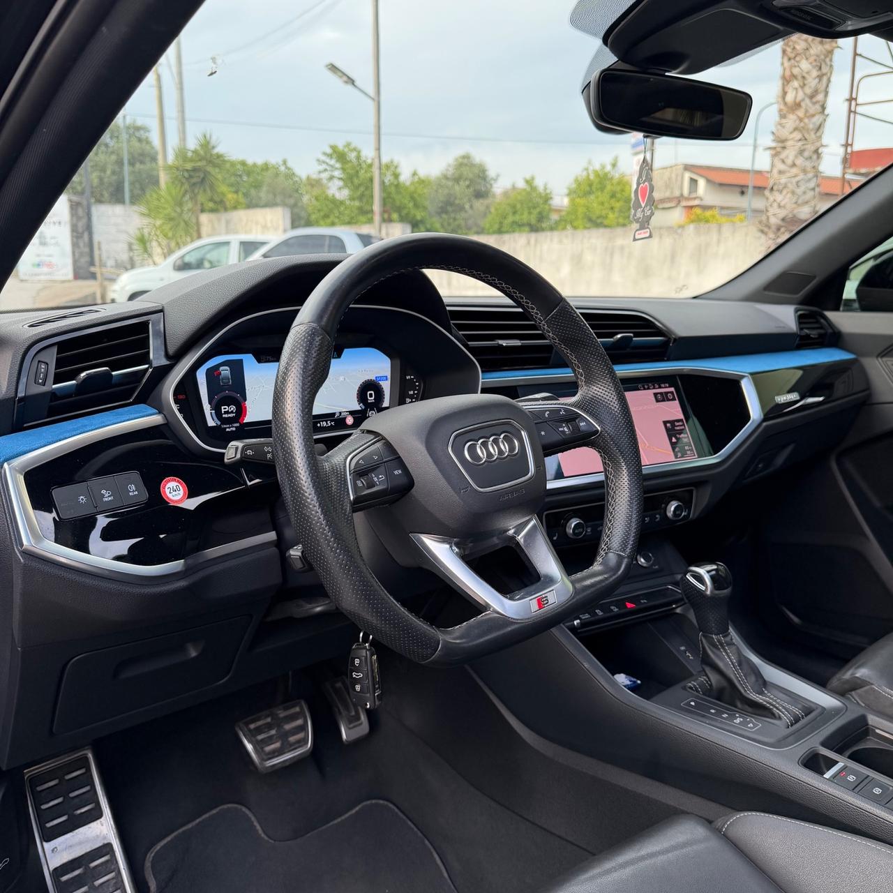 Audi Q3 SPB 40 TDI quattro line edition Tetto