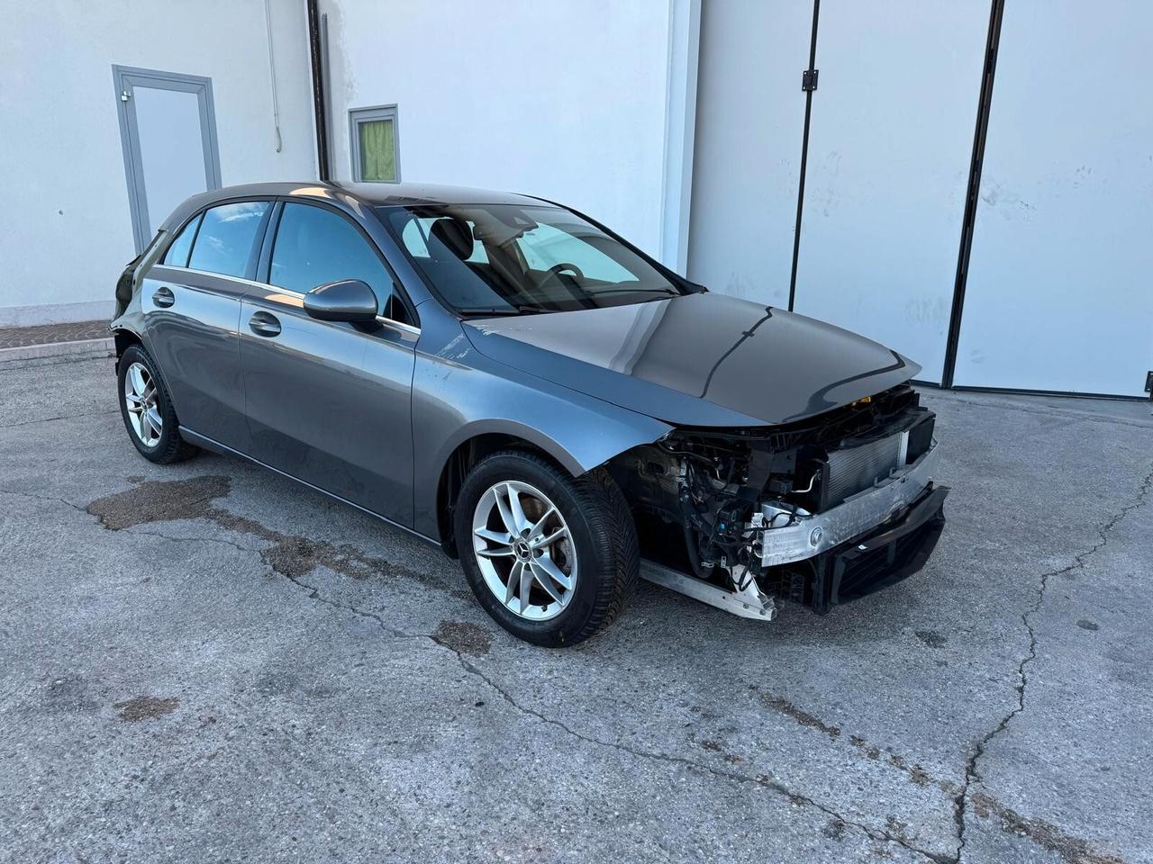 Mercedes-Benz A 180 d auto START INCIDENTATA
