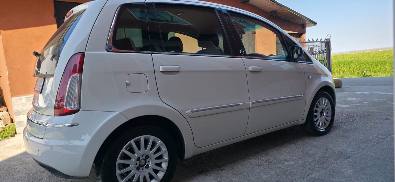 Lancia MUSA 1.4 8V Ecochic (GPL) 5th Avenue neop