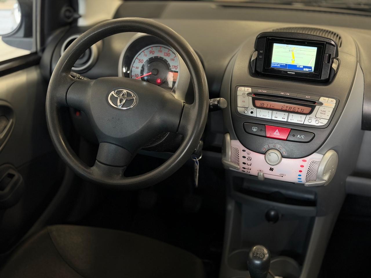 Toyota Aygo 1.0 12V VVT-i 5 porte Now Connect