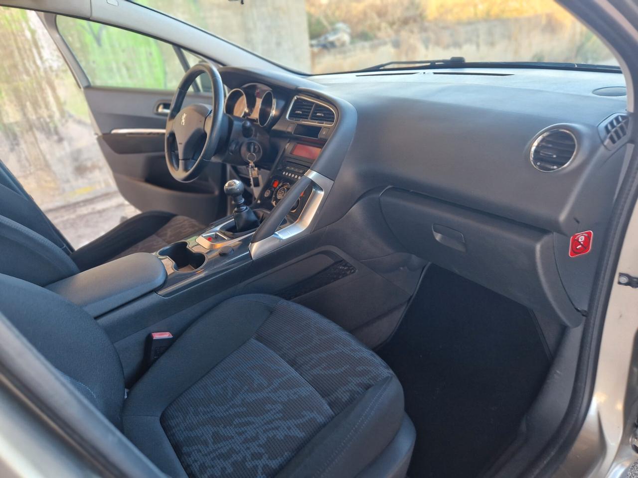 Peugeot 3008 1.6 HDi 112CV Premium