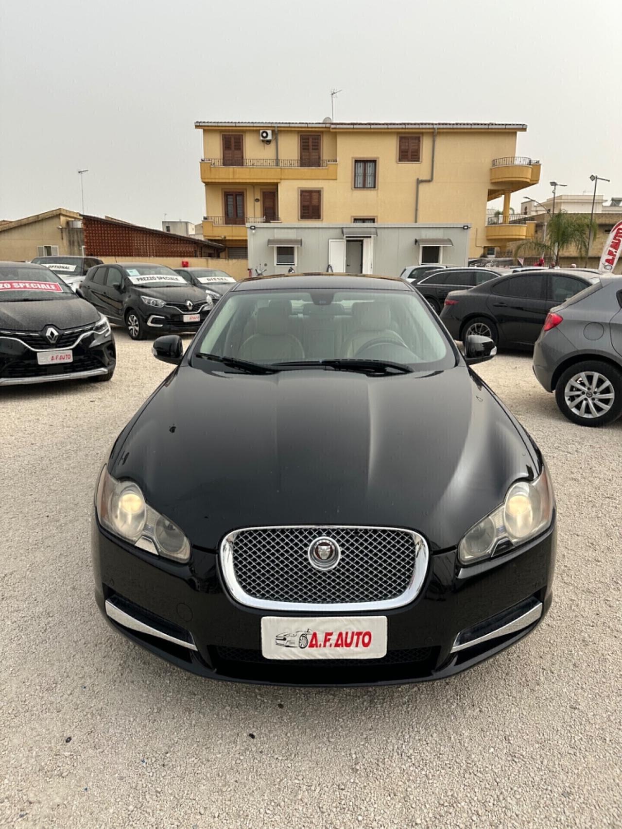 Jaguar XF 2.7D V6 Premium Luxury