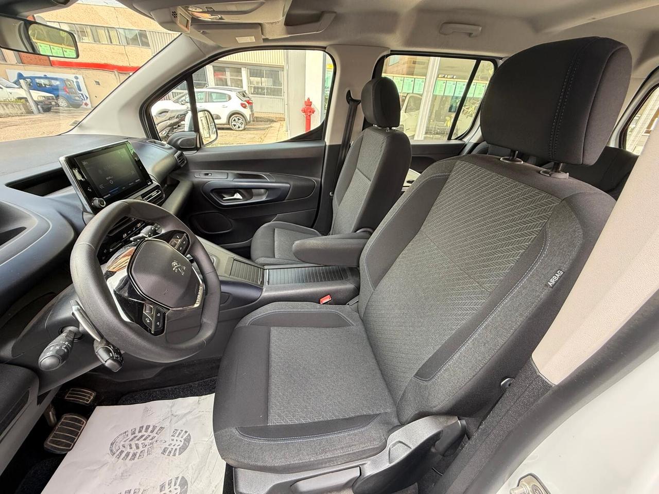 Peugeot Rifter BlueHDi 130CV S&S EAT8 Allure AUTOMATICO