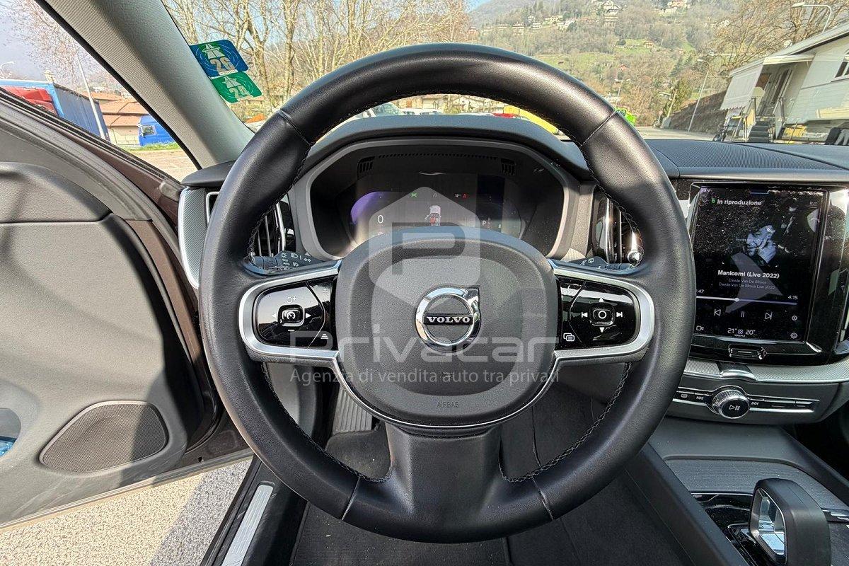 VOLVO XC60 B4 (d) AWD automatico Ultimate Dark N1