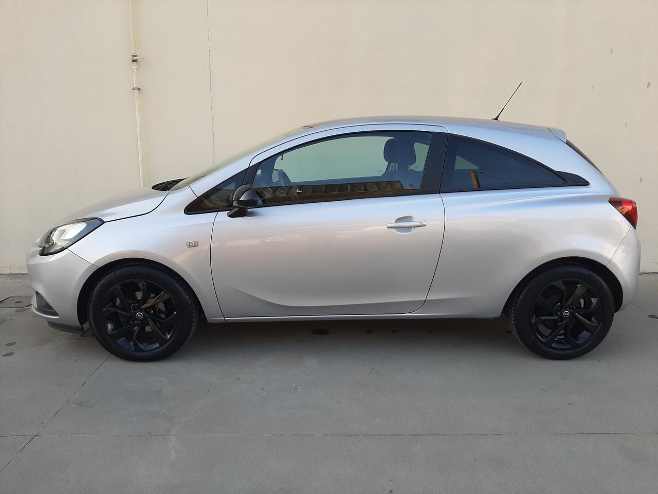 Opel Corsa Coupé 1.4 90cv GPL-Tech b-Color