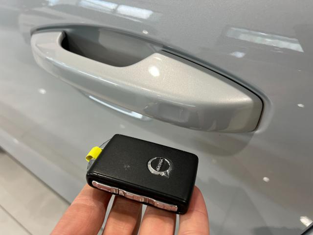 VOLVO XC40 T5 Recharge Plug-in Hybrid R-design PREZZO REALE
