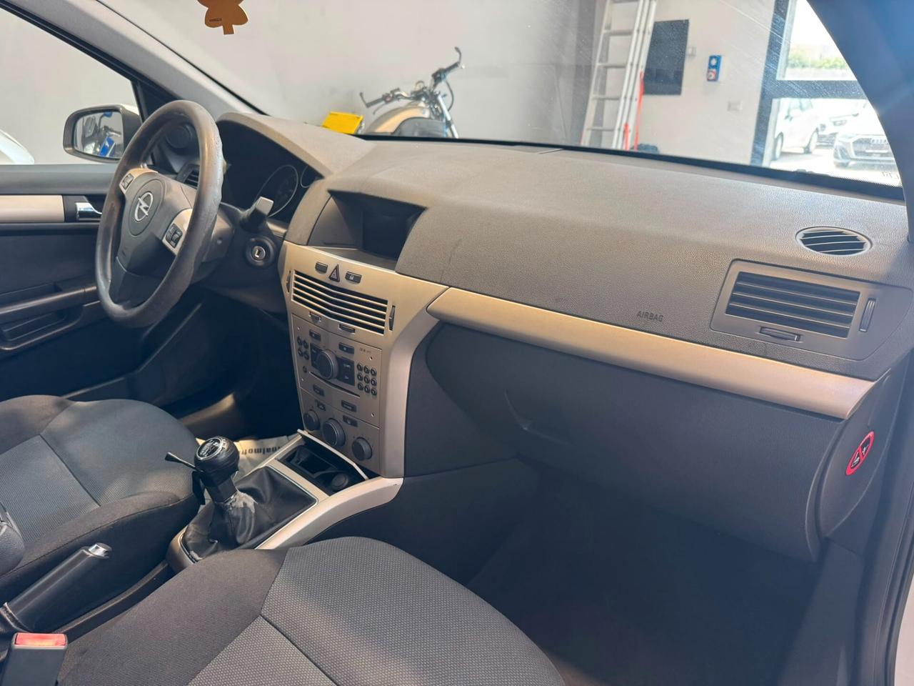 Opel Astra 1.3 CDTI 5 porte Enjoy