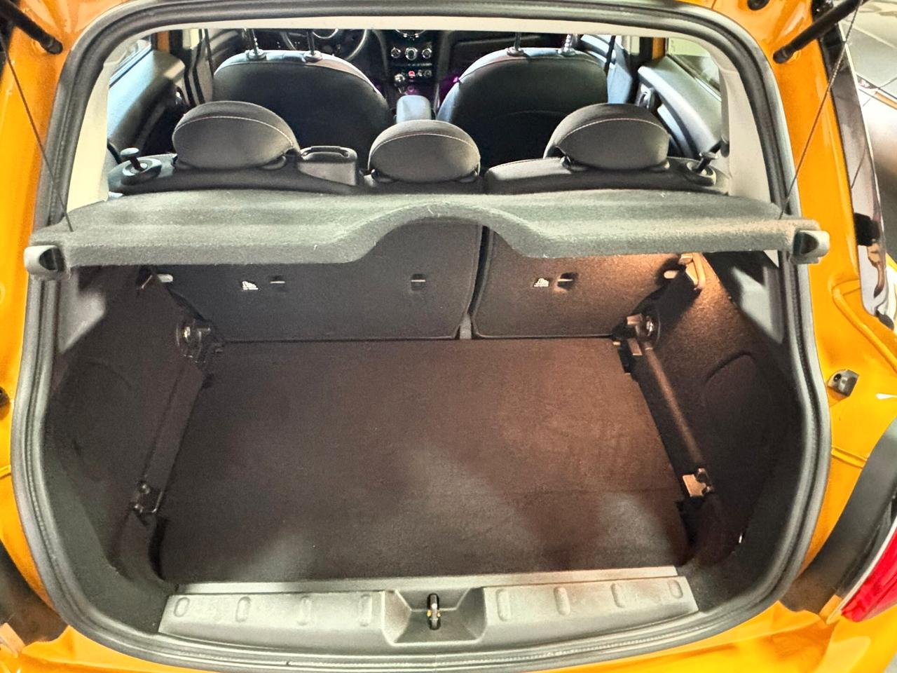 Mini 1.5 Cooper D Business XL