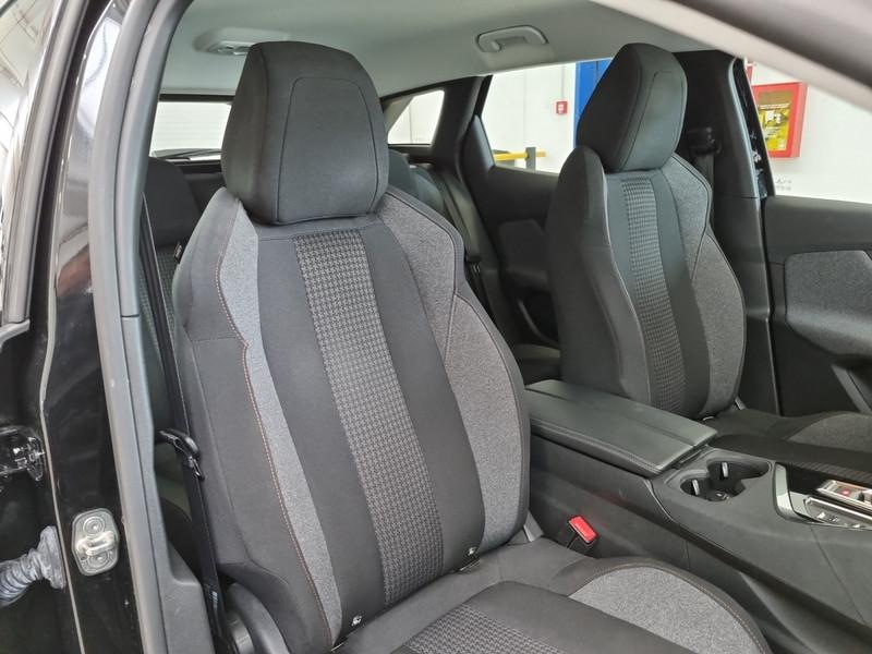 PEUGEOT 3008 BlueHDI 130 EAT8 S/S Active Business