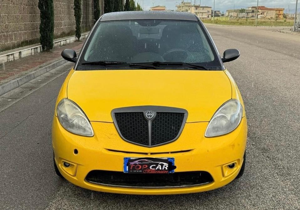 Lancia Ypsilon 1.3 MJT 75 CV DPF Sport MomoDesign