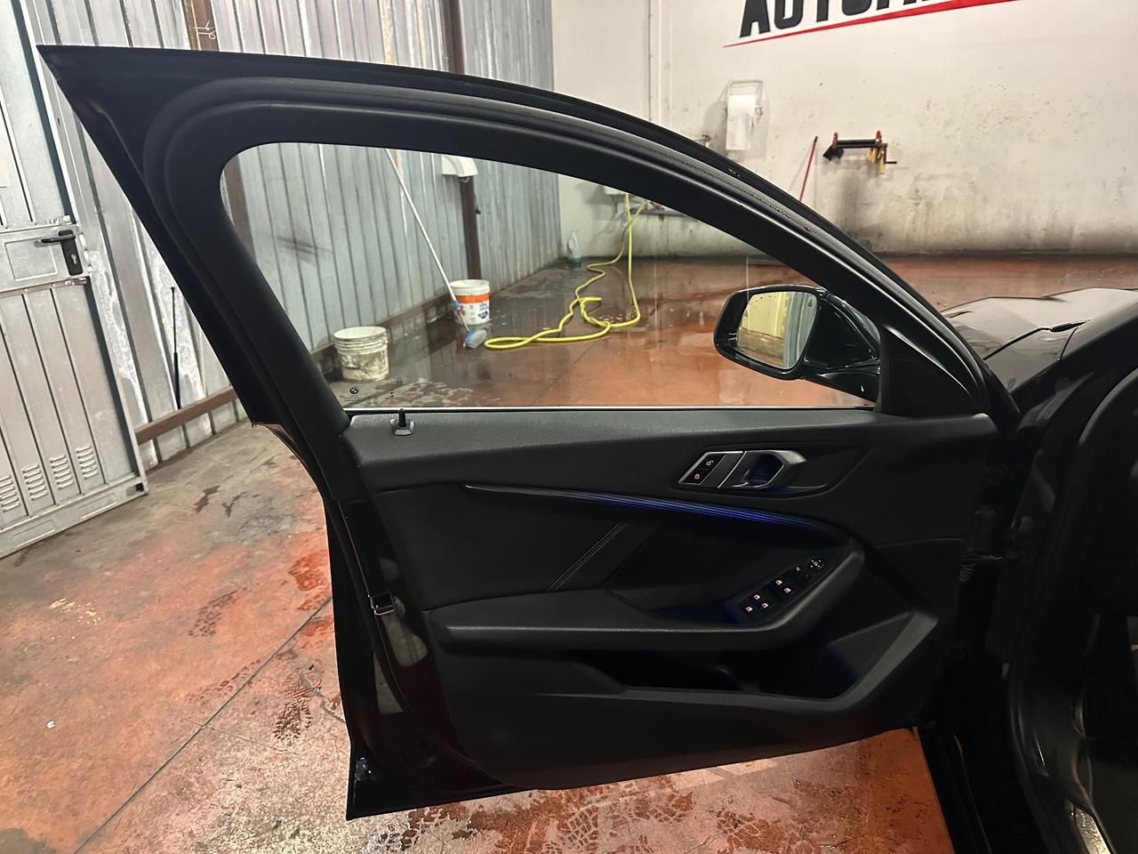 Bmw 118 118i 5p. AUTOM SPORT 60 MILA KM