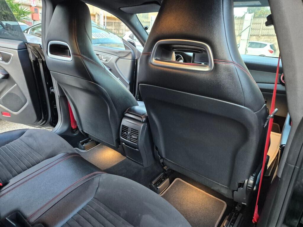 Mercedes-benz CLA 45 AMG 381cv IVA ESPOSTA